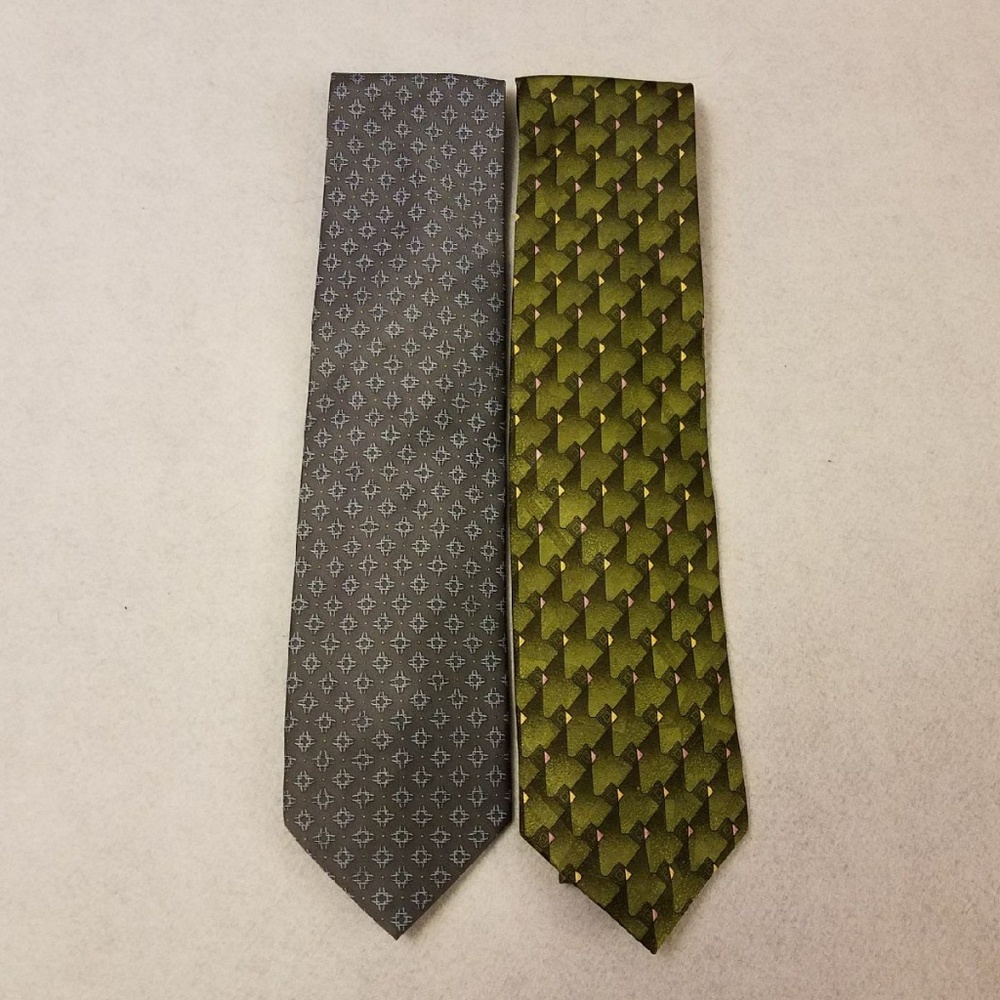 Romario Manzini Ties Geometric Pattern Bundle of 2